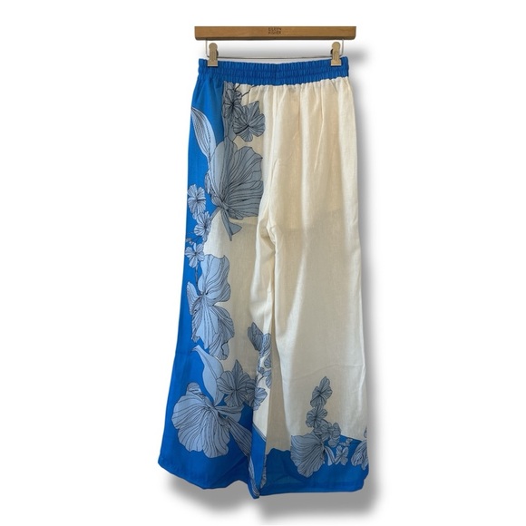 Luxxel Floral Blue and Cream Wide-Leg Shirt and Pant Set. Size M - Picture 9 of 12